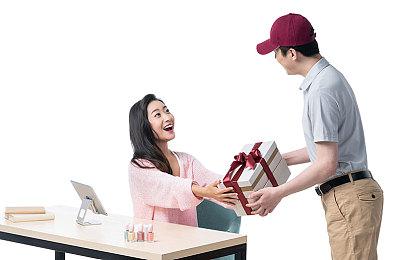 《星刃》开发商将在今年6月底之前公布新作 代号“女巫计划”